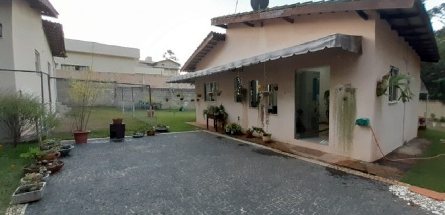 Excelente Imóvel, com 2 Casas no mesmo Lote, Todas na laje, Cond. Ouro Vermelho II