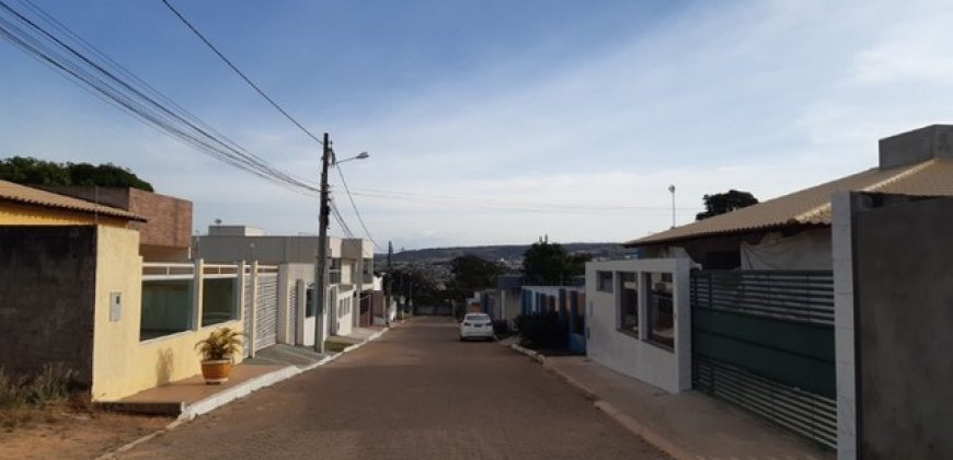 Maravilhosa Casa, Toda na Laje com 4 Qtos, Piscina, Churrasqueira, Condo. Ouro de Itaipu