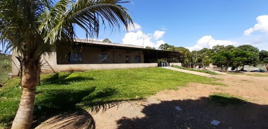 MARAVILHOSA CASA COM LOTE DE 2000 METROS, SETOR DE CHÁCARA DO BAIRRO CAPÃO CUMPRIDO, SÃO SEBASTIÃO/DF