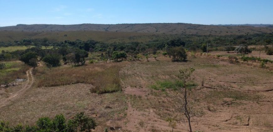 Maravilhosa Chácara com 7 Hectares, com Acesso ao Rio São Bartolomeu