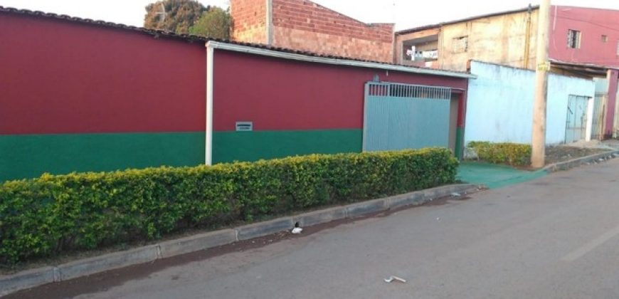 Excelente Casa com 2 quartos, Bem Localizada, Bairro São José, São Sebastião/DF.