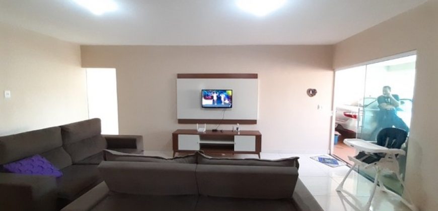 Excelente Casa com 3 Quartos, Toda na Laje, Morro da Cruz