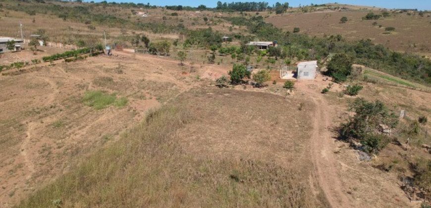 Maravilhosa Chácara com 7 Hectares, com Acesso ao Rio São Bartolomeu