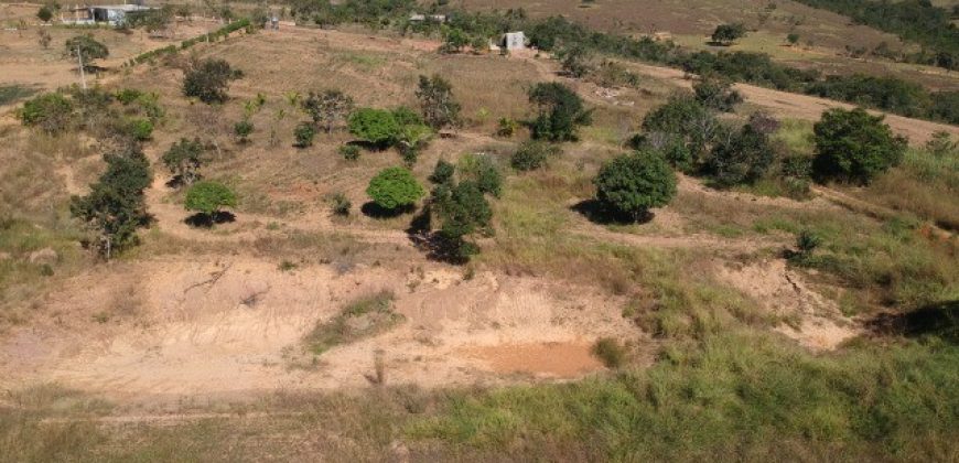 Maravilhosa Chácara com 7 Hectares, com Acesso ao Rio São Bartolomeu