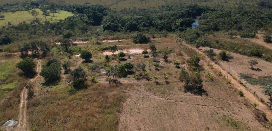 Maravilhosa Chácara com 7 Hectares, com Acesso ao Rio São Bartolomeu