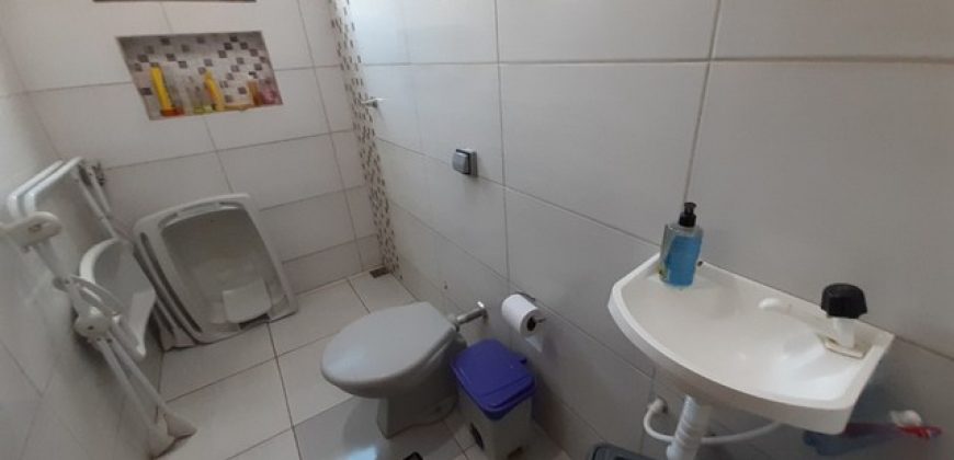 Excelente Casa com 3 Quartos, Toda na Laje, Morro da Cruz