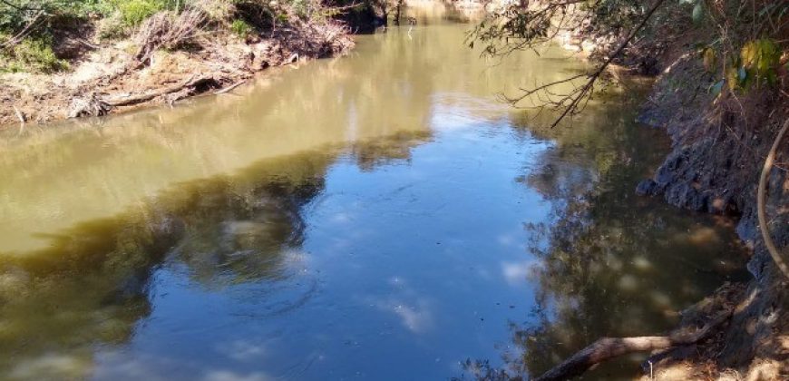 Maravilhosa Chácara com 7 Hectares, com Acesso ao Rio São Bartolomeu