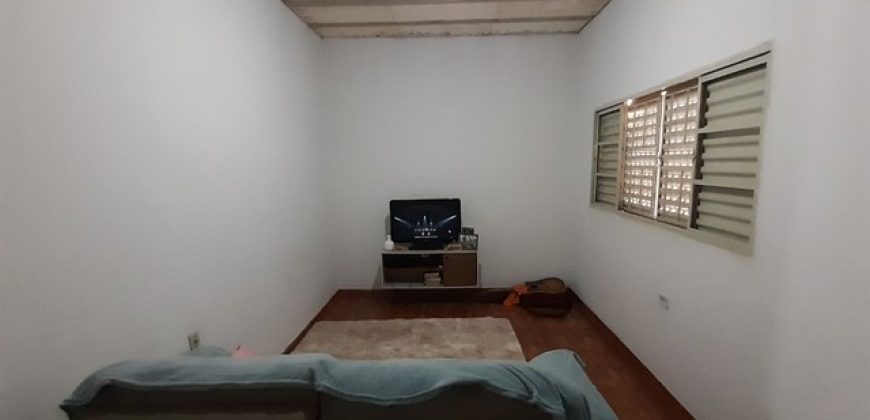 Excelente Casa Toda na Laje, Estrutura Para Mais um Pavimento, Na entrada do Bairro