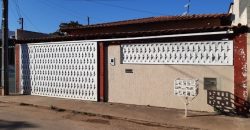 Maravilhosa Casa com 3 Quartos, Suite, Toda na Laje, Churrasqueira