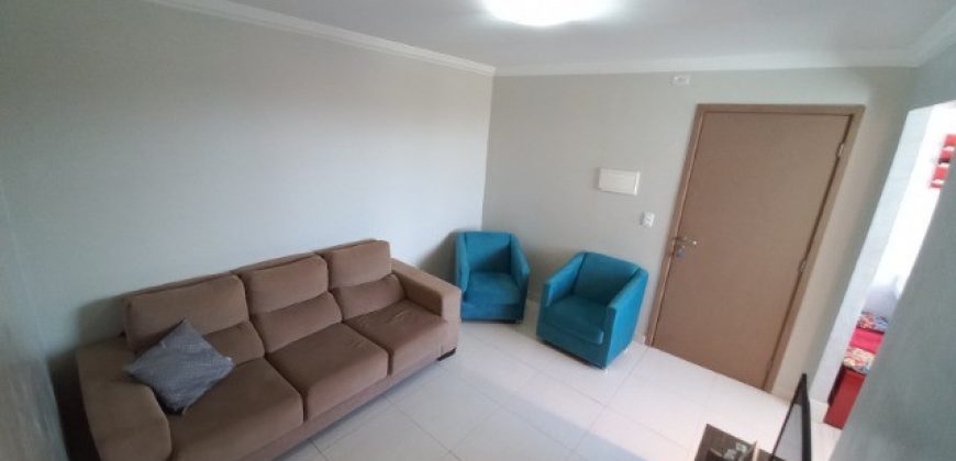 Maravilhoso Apartamento Todo Reformado, QC 12, com Armários Planejados.