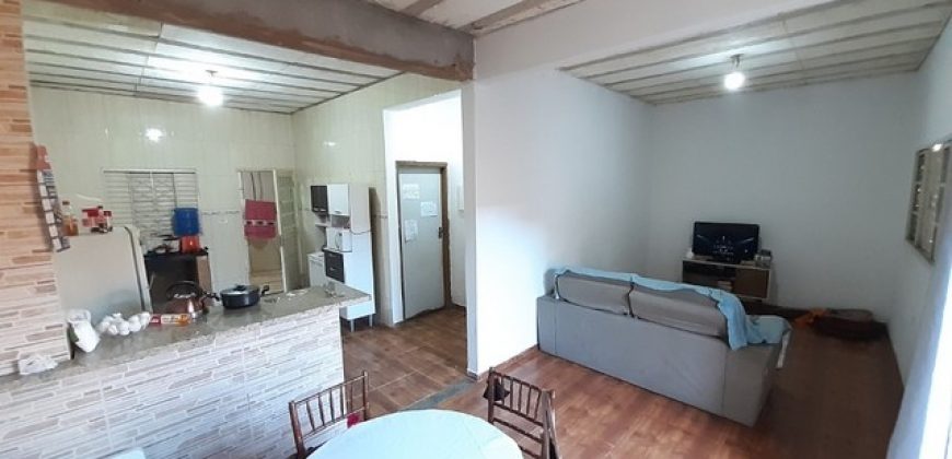 Excelente Casa Toda na Laje, Estrutura Para Mais um Pavimento, Na entrada do Bairro