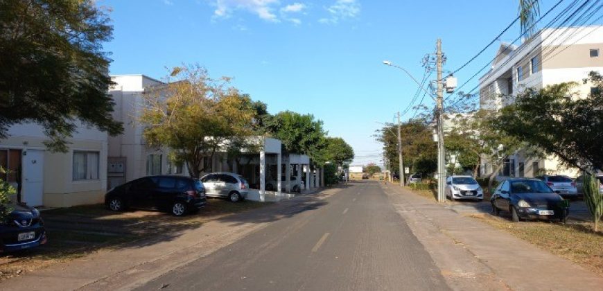 Maravilhoso Apartamento Todo Reformado, QC 12, com Armários Planejados.