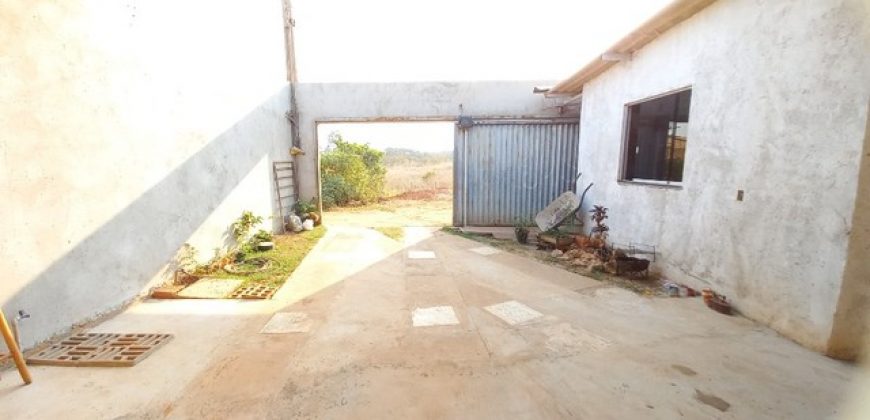 Excelente Casa com 2 Quartos, B. Morro da Cruz, São Sebastião/DF. – Aceito Carro