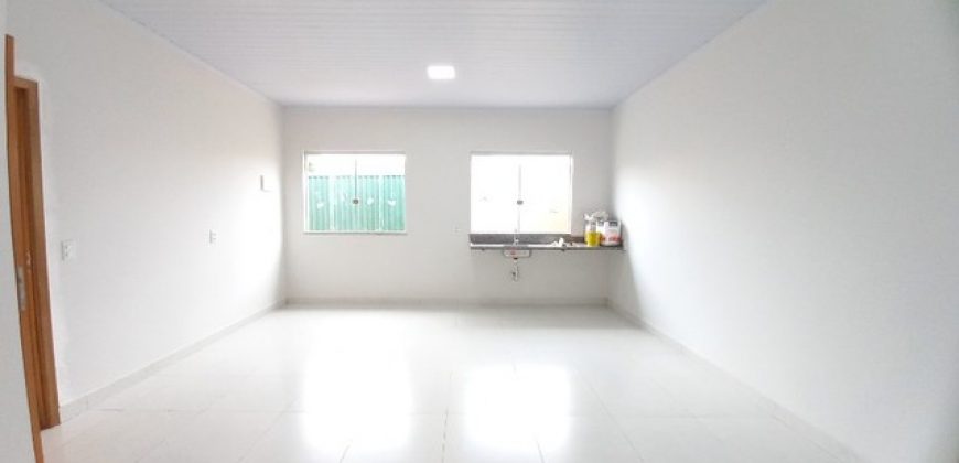 Excelente Casa, Nova, Moderna, Com estrutura para mais um Pavimento