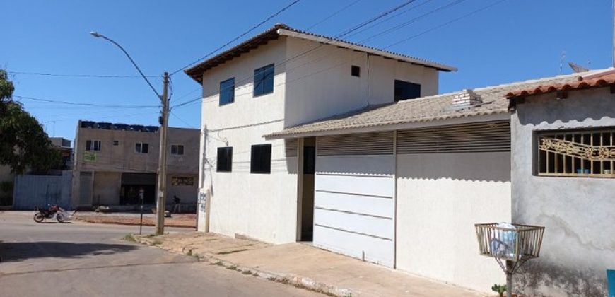 Excelente Sobrado Para Investir ou Morar, Qd. 304 do Residencial Oeste – Escriturado