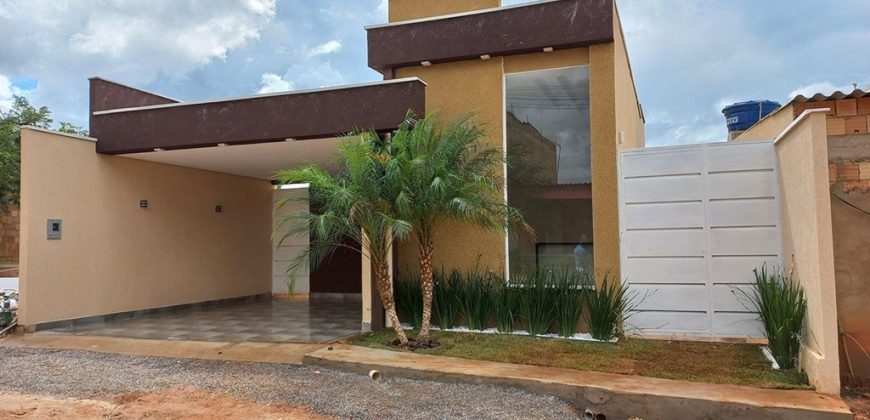 OPORTUNIDADE! Excelente Casa com 3 Quartos, Suite, Nova, Moderna, Fino Acabamento, Condomínio Villages do Sol, Jardim Botânico/DF. Próxima ao condomínio Quintas dos Ipês.