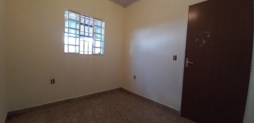 Excelente Casa com 3 Quartos, 1 Suíte,