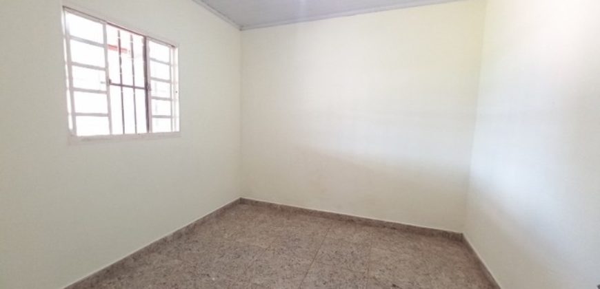 Excelente Casa com 3 Quartos, 1 Suíte,