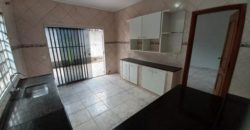 Excelente Sobrado de Esquina, Qd. 301 do Residencial Oeste