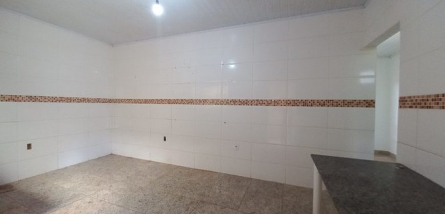 Excelente Casa com 3 Quartos, 1 Suíte,