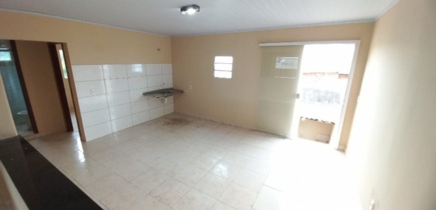 Excelente Sobrado de Esquina, Qd. 301 do Residencial Oeste