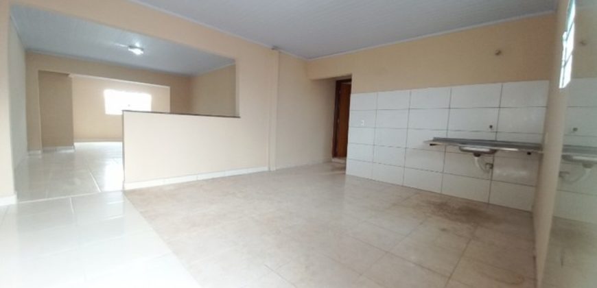 Excelente Sobrado de Esquina, Qd. 301 do Residencial Oeste