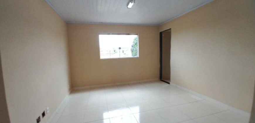 Excelente Sobrado de Esquina, Qd. 301 do Residencial Oeste