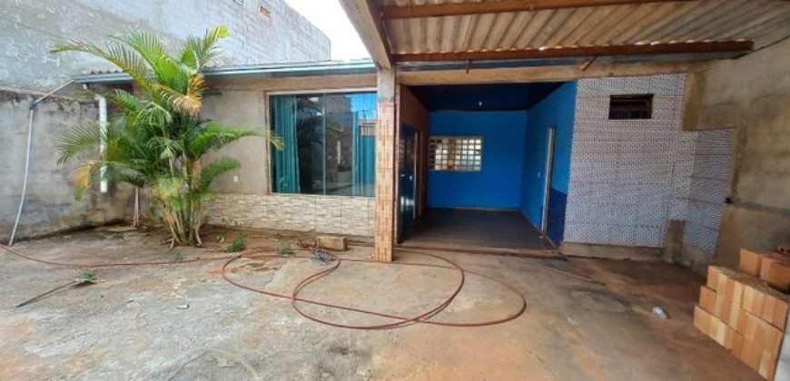 Casa com Piscina Lote com 200 Metros