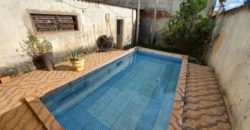 Casa com Piscina Lote com 200 Metros