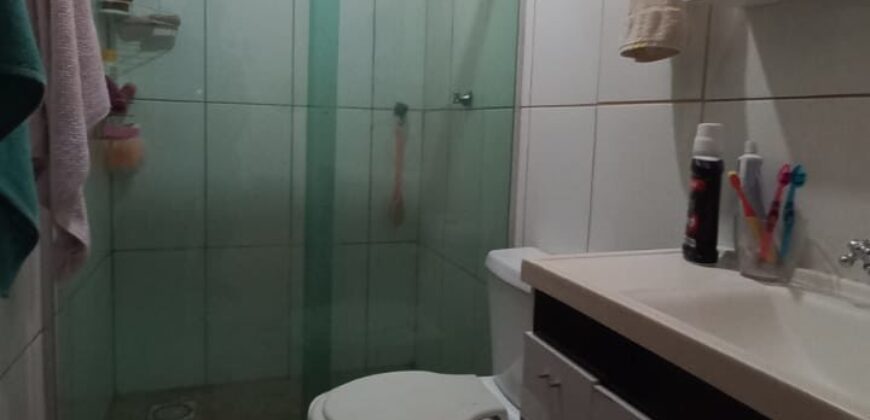 Excelente Casa com 2 Quartos, Perto da Principal