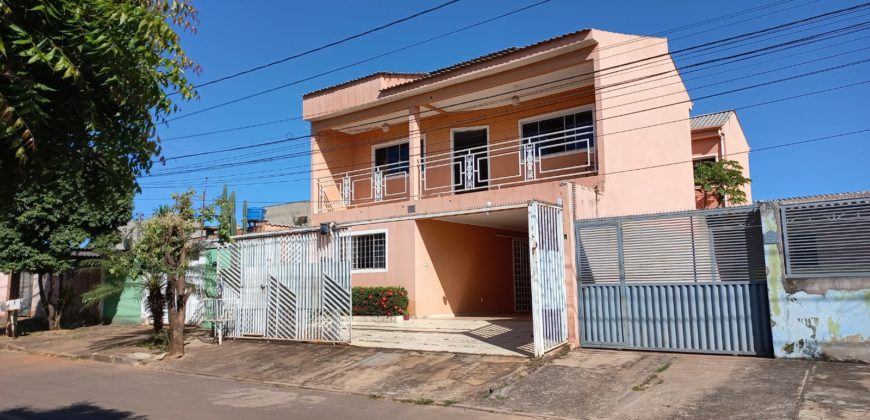 Maravilhoso Sobrado, na Quadra 303 do Residencial Oeste