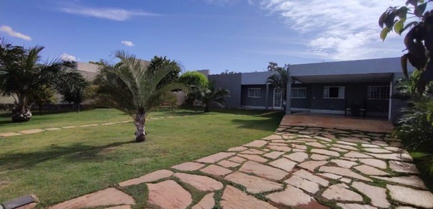 Excelente Casa com 3 Quartos, Condomínio Estancia Quintas da Alvorada