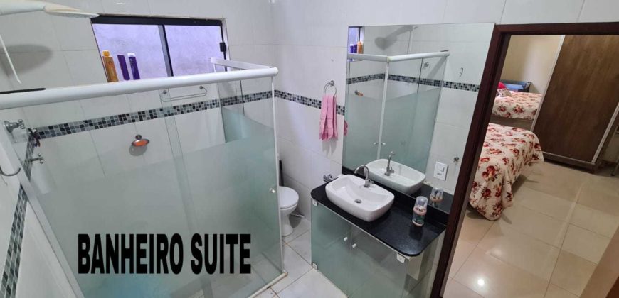 Excelente Casa com 4 Quartos, Residencial Vitória