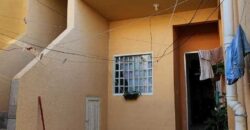 Casa com 2 Quartos, mais Sobrado na Lateral, Qd. 02 Morro Azul