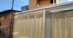 Casa com 2 Quartos, mais Sobrado na Lateral, Qd. 02 Morro Azul