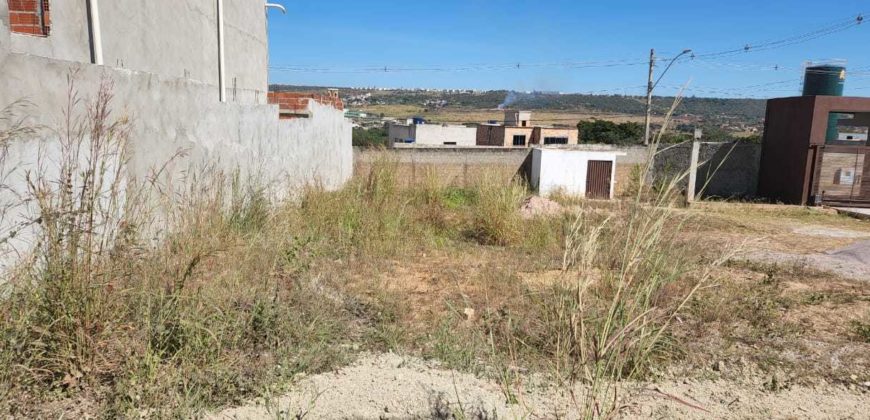 Excelente Lote com 323 Metros, Nascente, próximo a portaria, Condomínio Vista Itaipu, Jardim Botânico/DF.