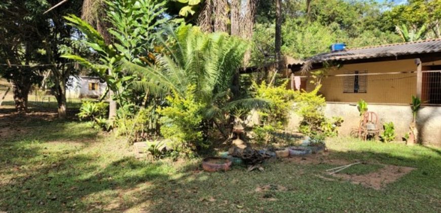 Excelente Chácara com 5,6 hectares, com córrego, Bem Localizada, no Cavas de Baixo, Perto da ponte do Rio São Bartolomeu em São Sebastião/DF.