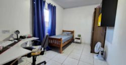 Excelente Casa com 3 Quartos, Lote com 330 Metros, Localizada no Itaipu 73, Condomínio Estancia do Ipês, em Frente ao Ouro Vermelho II, no Jardim Botânico, Brasília /DF.