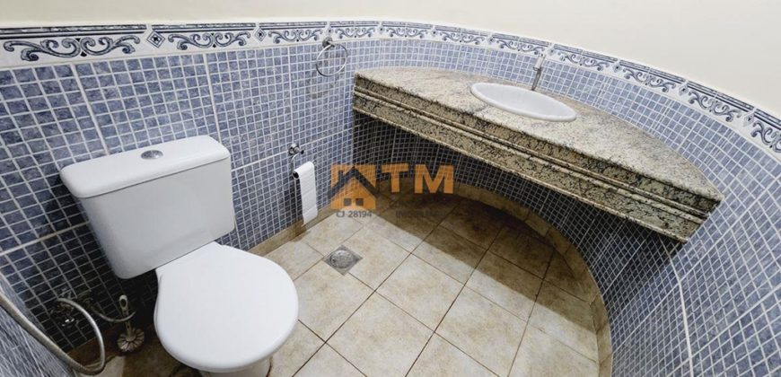 Excelente Sobrado Localizado no Condomínio Jardim Botânico V, com 6 Quartos, com Suítes, Área Mista, Comercial e Residencial, Casa com aproximadamente 450 metros de área construída, no Bairro Jardim Botânico de Brasília /DF, há 6 Km da Ponte Jk de Brasília.