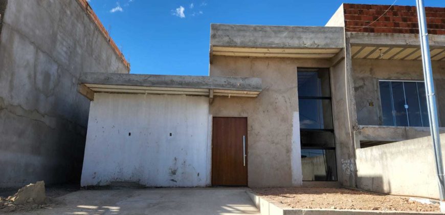 Excelente Casa, 3 Quartos, Suíte, toda na laje, Condomínio Quintas dos Ipês, Jardim Botânico/DF.