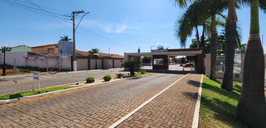 Casa bem Localizada no Condomínio Parque Jardins Das Paineiras, Bairro Jardim Botânico de Brasília.