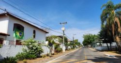 Casa bem Localizada no Condomínio Parque Jardins Das Paineiras, Bairro Jardim Botânico de Brasília.