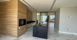 Casa Alto Padrão, Fino Acabamento, com 3 Suítes, sendo uma com closet, Piscina, Condomínio Estancia Quintas da Alvorada no Jardim Botânico Brasília /DF.