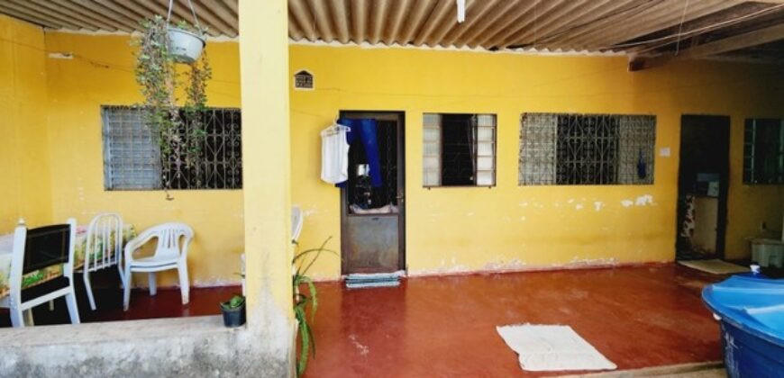 2 Casas no mesmo lote na Qd. 16 do São José – Aceita Troca
