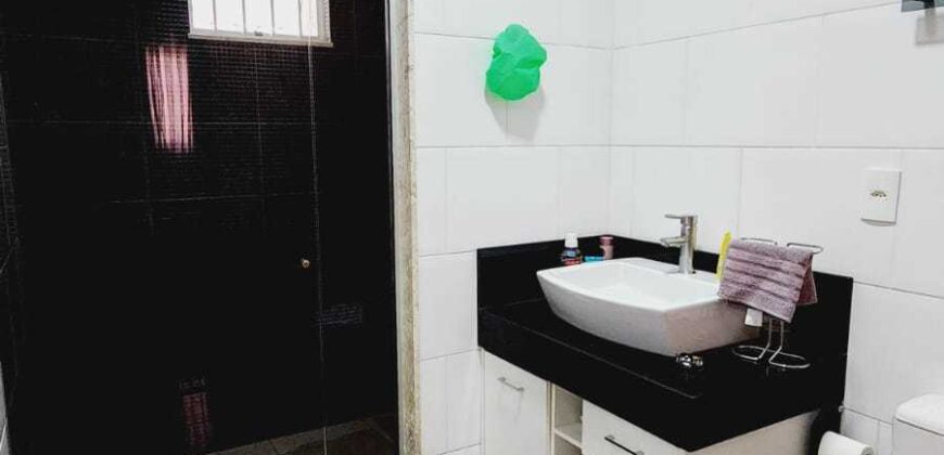 Excelente Casa com 3 Quartos, Suíte, Quadra 103 do Residencial Oeste