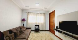 Excelente Casa com 3 Quartos, Suíte, Quadra 103 do Residencial Oeste