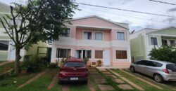 EXCELENTE CASA TODA REFORMADA COM ARMÁRIOS PLANEJADOS, COM 3 QUARTOS SENDO 1 SUITE, EM UMA DAS MELHORES QUADRAS DO JARDINS MANGUEIRAL QC 15, – AC. FINANCIAMENTO!