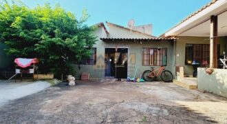 Excelente Casa com 4 Quartos de Esquina, Lote com 380 metros, Bairro São José