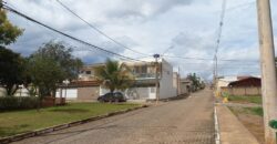 Maravilhosa Casa com 2 Quartos, Suíte, Lindo Jardim, Piscina, no Condomínio Quintas dos Ipês, Jardim Botânico/DF.