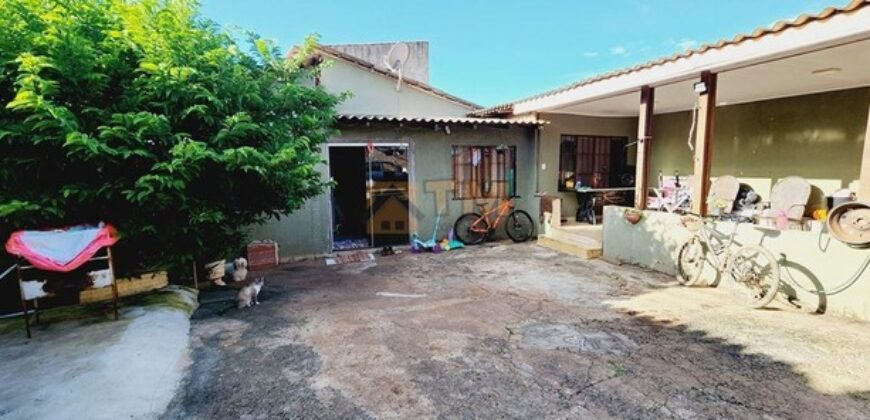 Excelente Casa com 4 Quartos de Esquina, Lote com 380 metros, Bairro São José